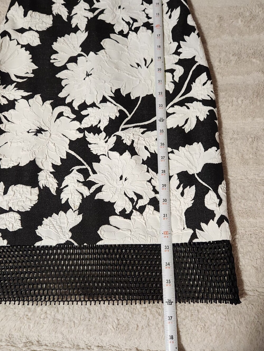 Julia Jordan Sheath Dress 6 Black White Floral Applique Mesh Wedding Guest - Picture 3 of 11